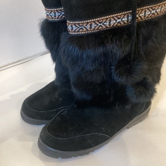 Minnetonka faux fur boots size 7 - Picture 4 of 12